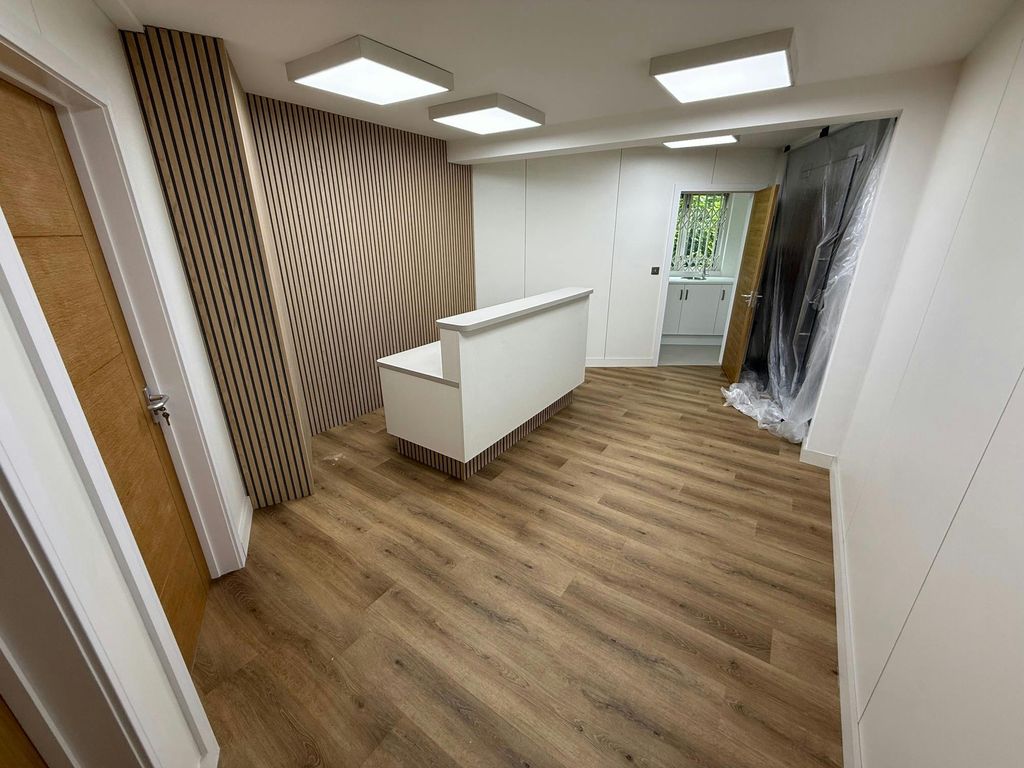 Property photo 1 of 13 E.Jpg