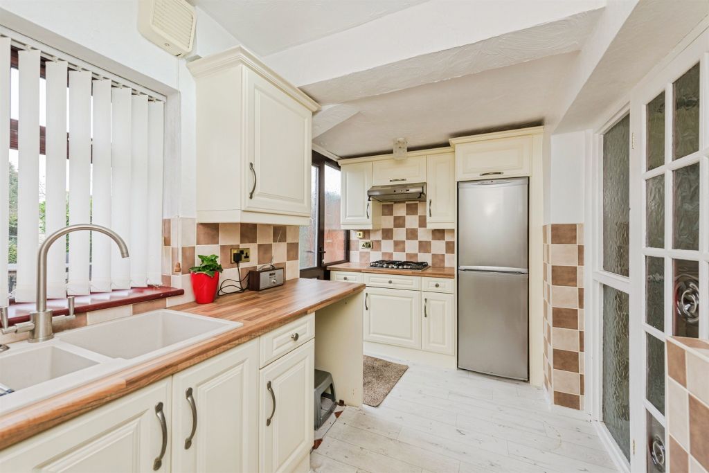 Property photo 3 of 21