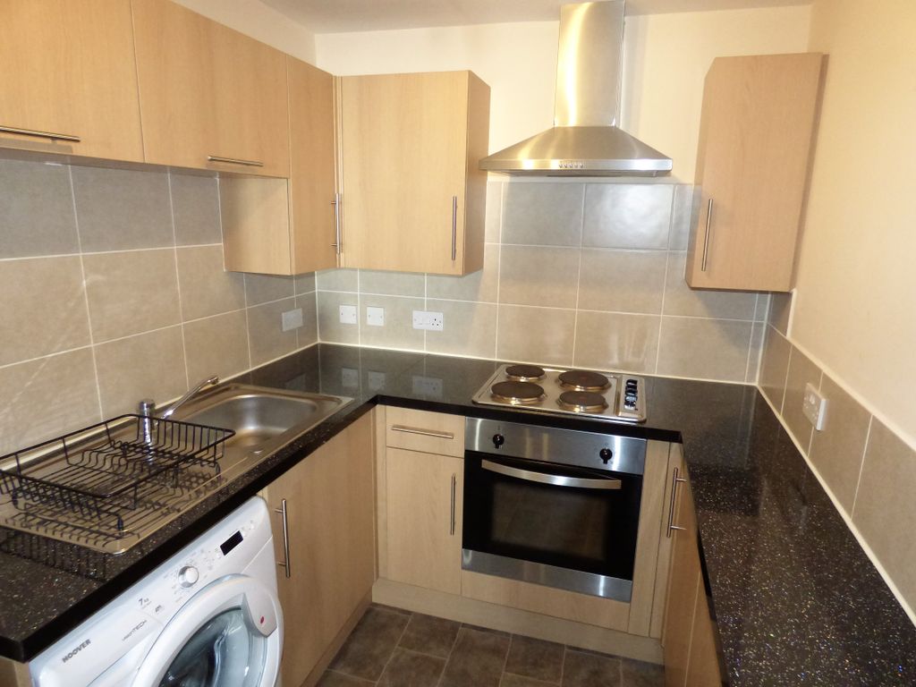 Property photo 2 of 8 Kitchen