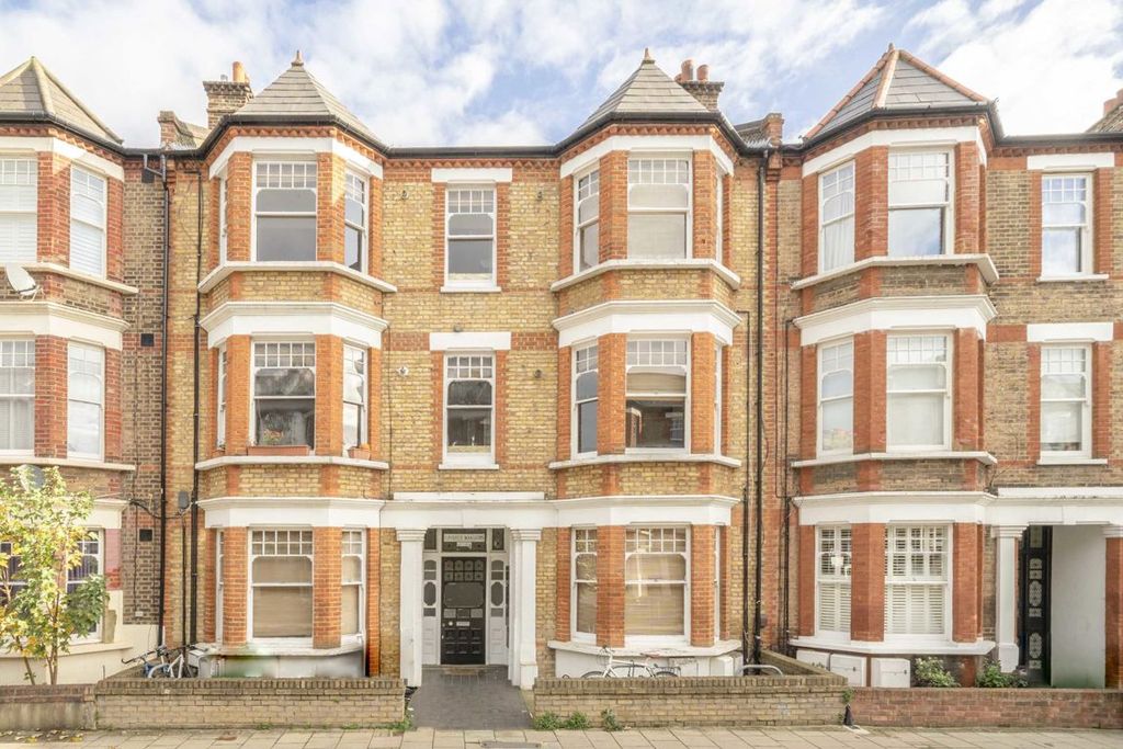 Property photo 1 of 7