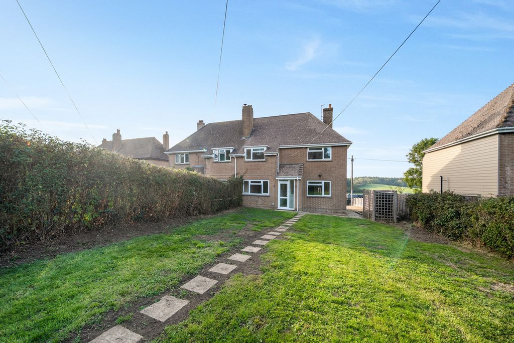 Property photo 2 of 26