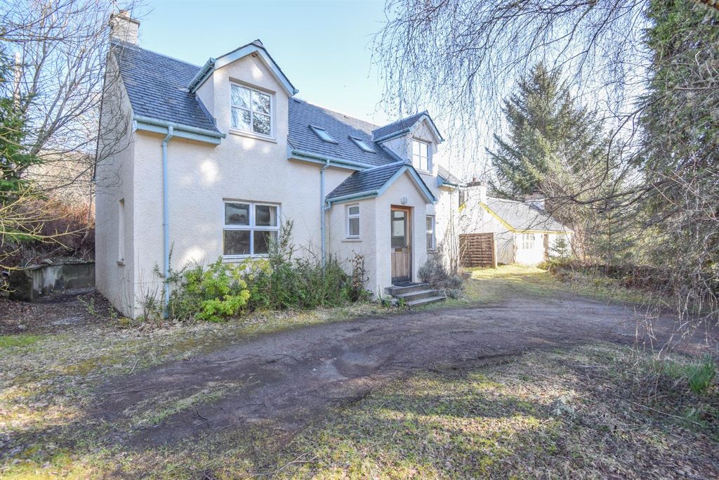 Property photo 2 of 40 Front (2)-2.Jpg