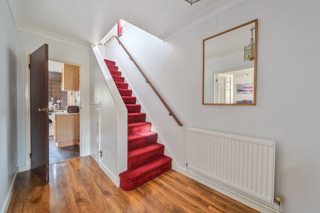 Property photo 3 of 15 Picture No. 12