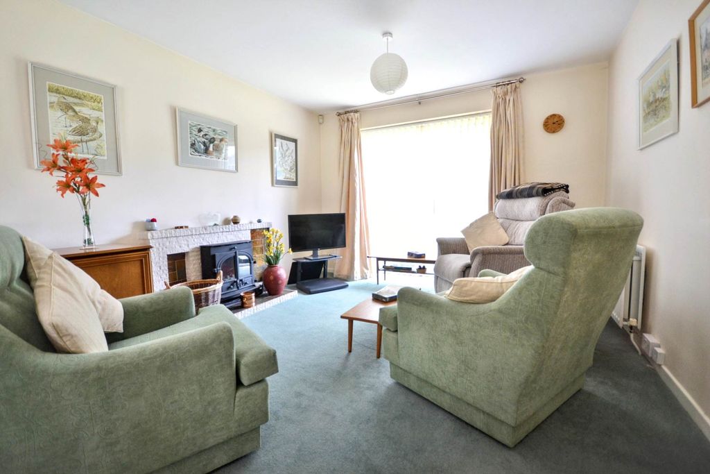 Property photo 3 of 16