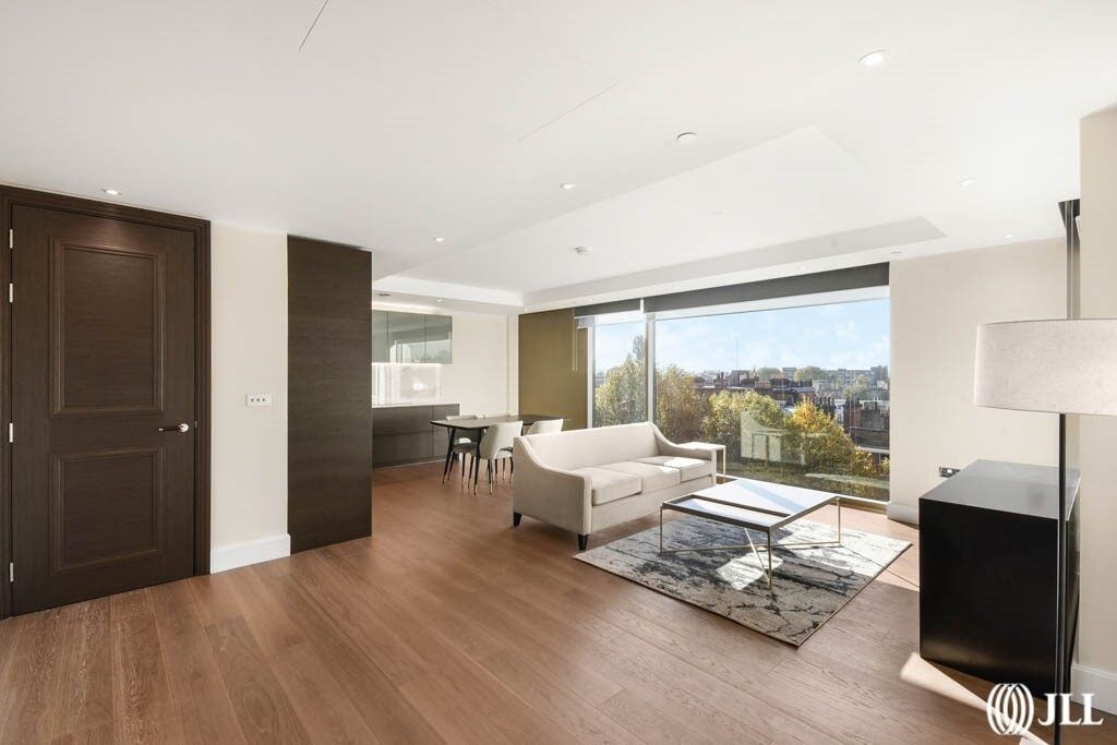Property photo 1 of 13 Sherrin House
