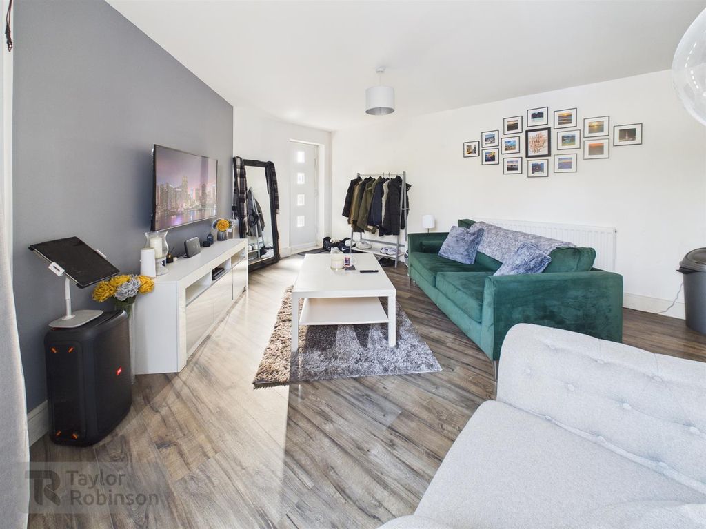 Property photo 2 of 8 Cam02600G0-Pr0677-Still005.Jpg