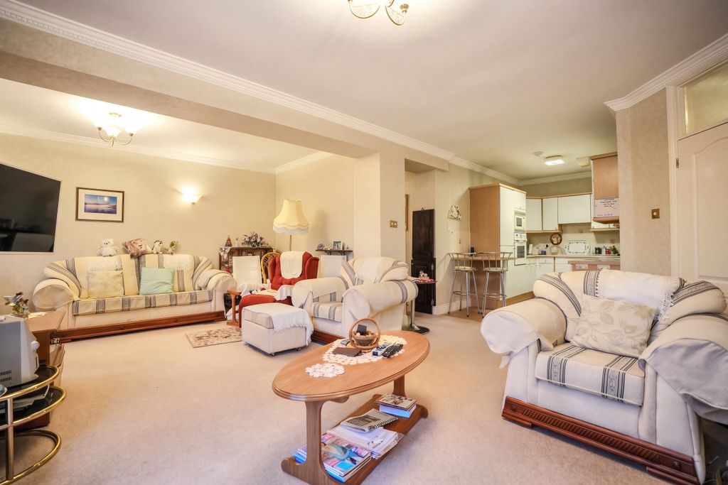 Property photo 3 of 22