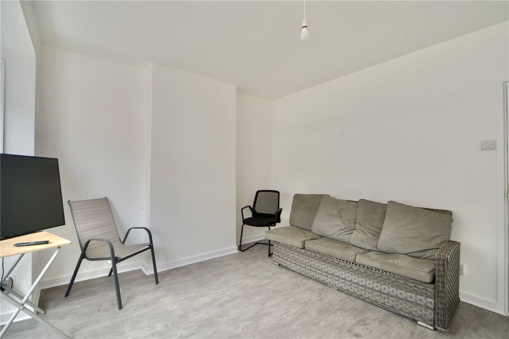 Property photo 2 of 25 Picture No. 09