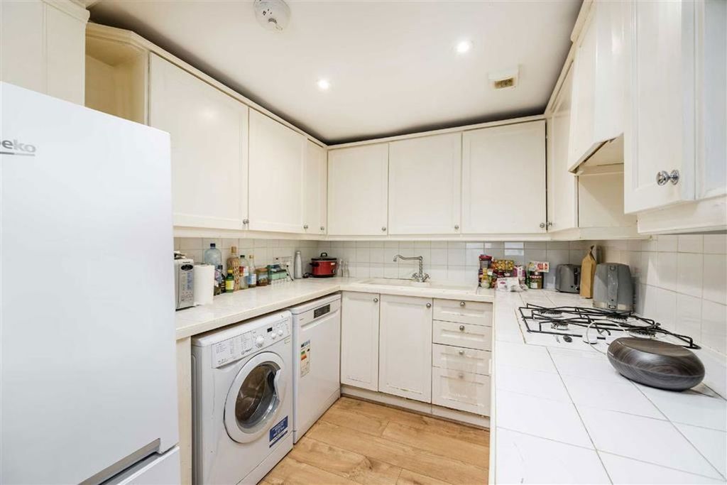 Property photo 3 of 6