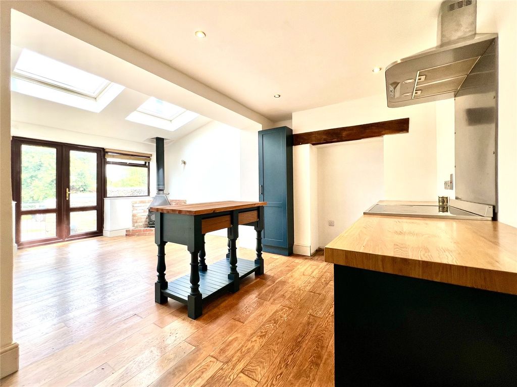 Property photo 3 of 21 Picture No. 53