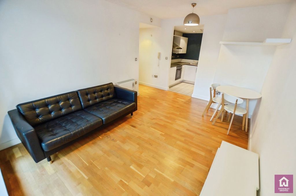 Property photo 3 of 11 Picture No. 23