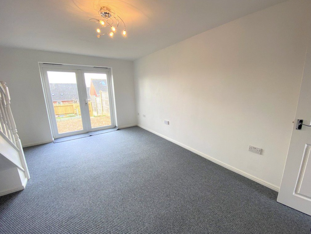 Property photo 3 of 13 Living Room