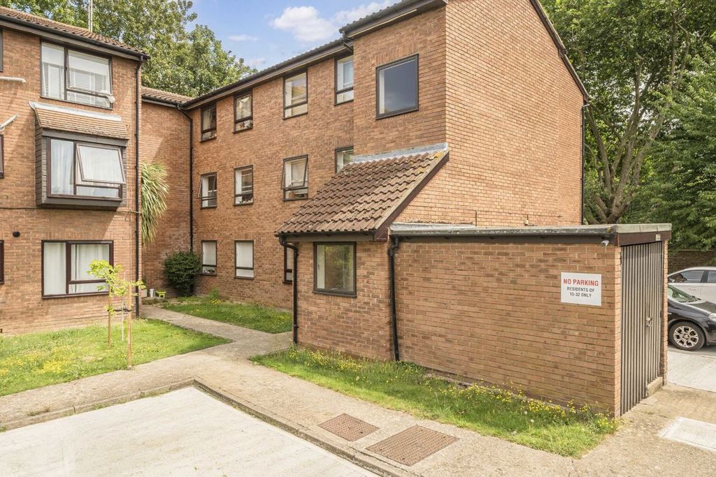 Property photo 1 of 5