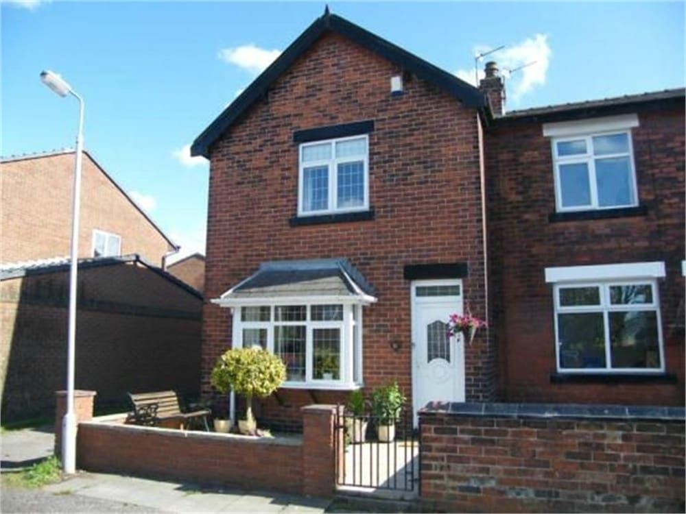 Property photo 1 of 8
