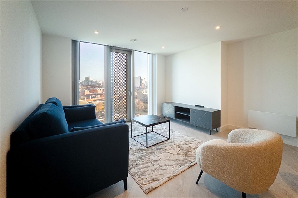 Property photo 3 of 27 (Main)