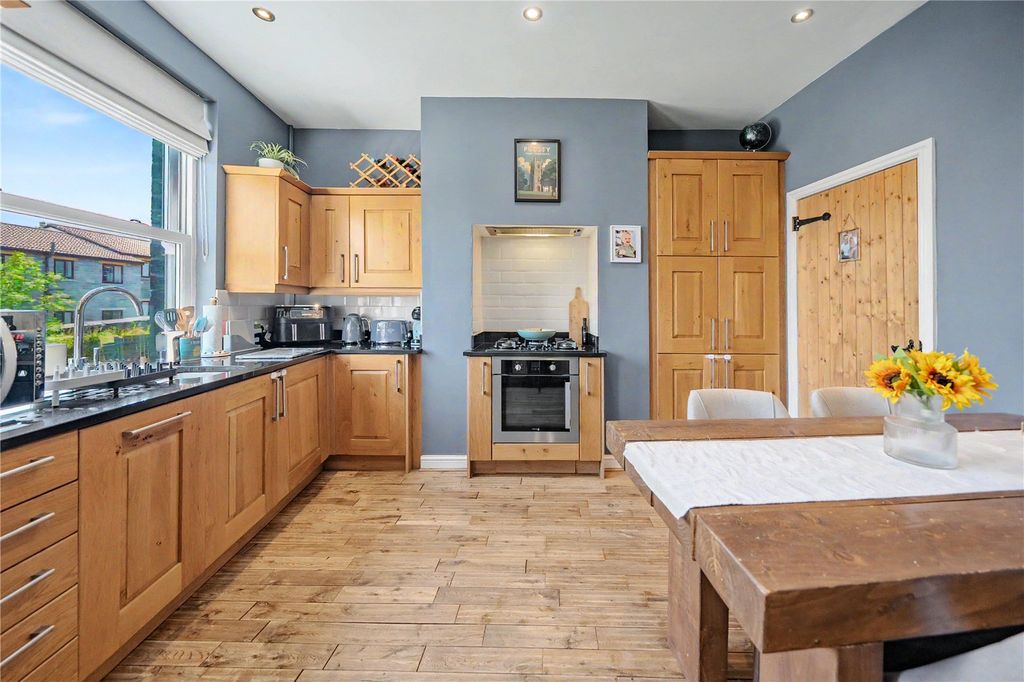 Property photo 3 of 15 Picture No. 06
