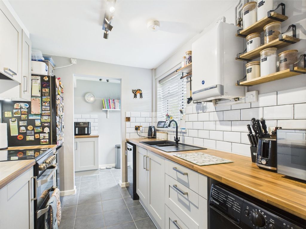 Property photo 3 of 15