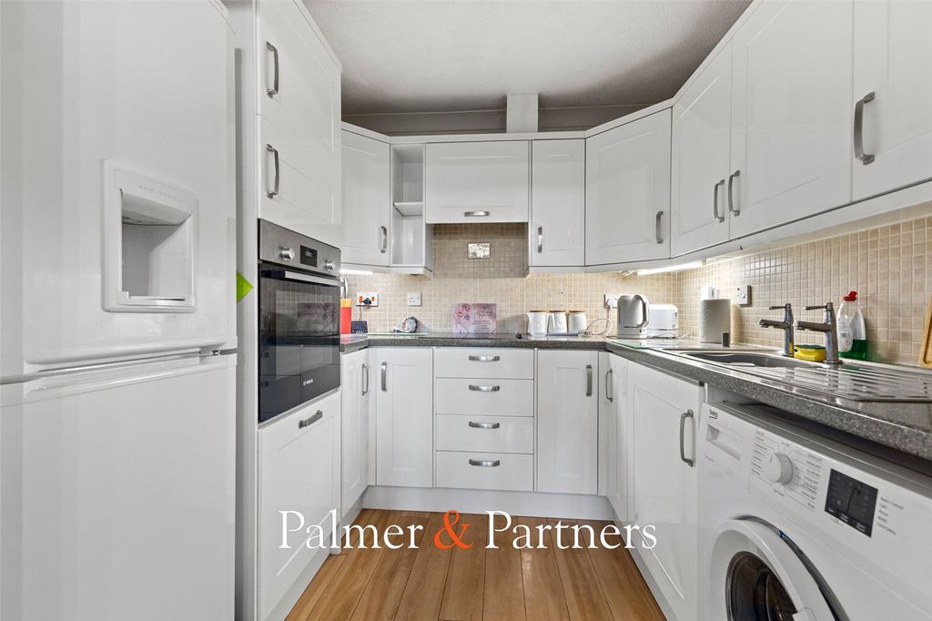 Property photo 2 of 11 Picture No. 05