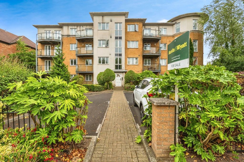 Property photo 1 of 17 Photo