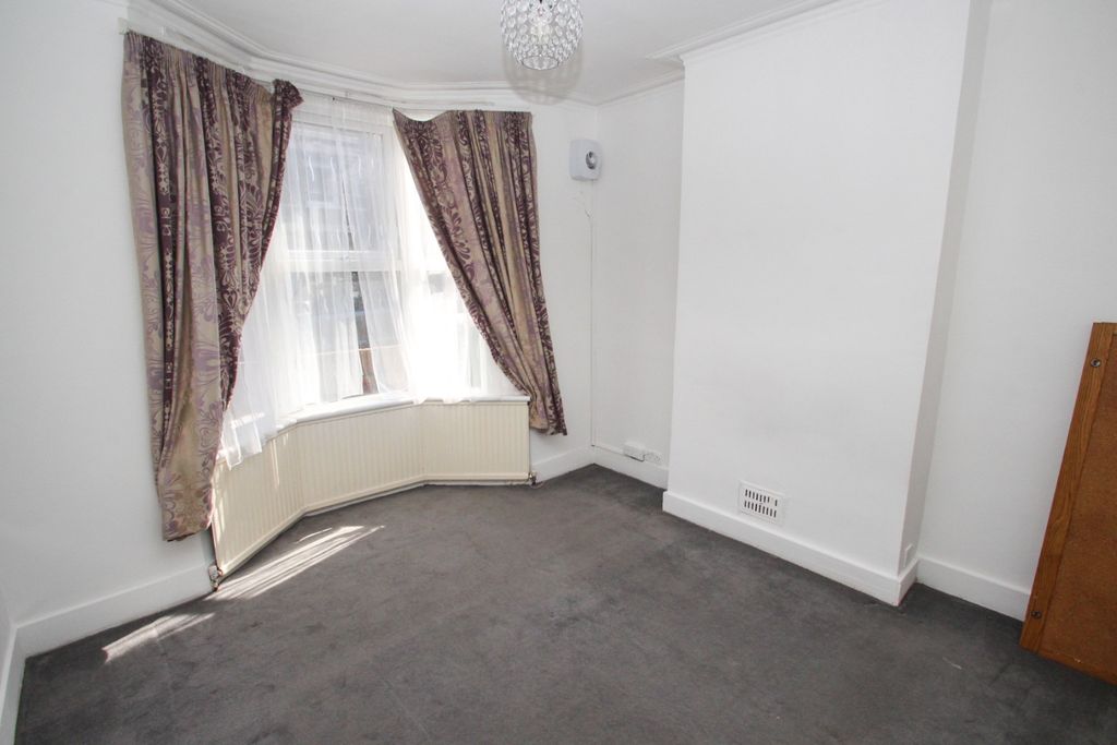 Property photo 2 of 11 1265552