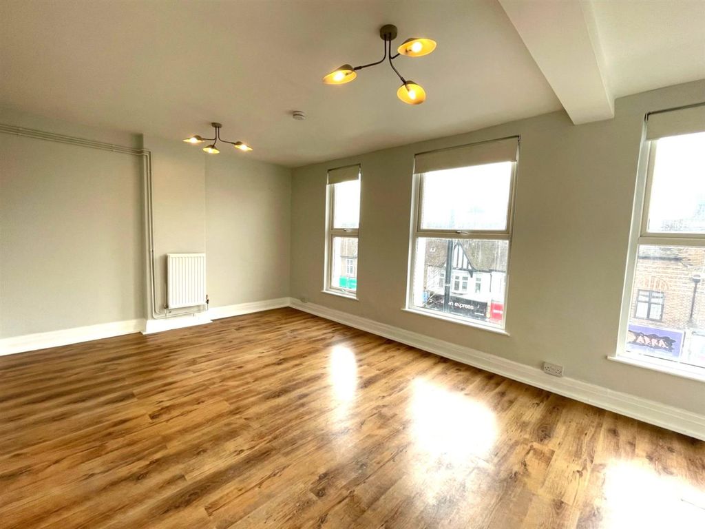 Property photo 3 of 12 Thumbnail_Img_1845.Jpg