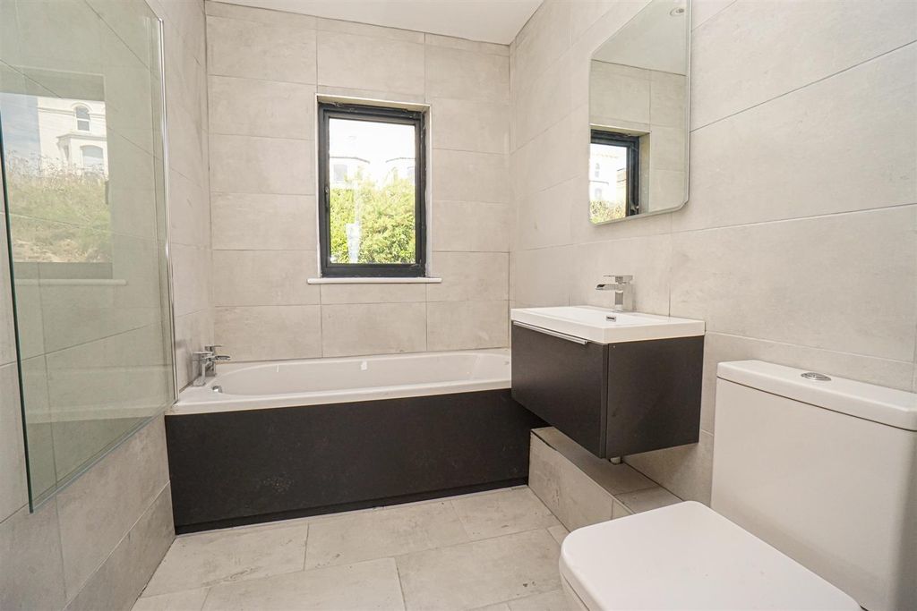 Additional image 29 of 3 bed flat for saleWhite Rock, Hastings TN34