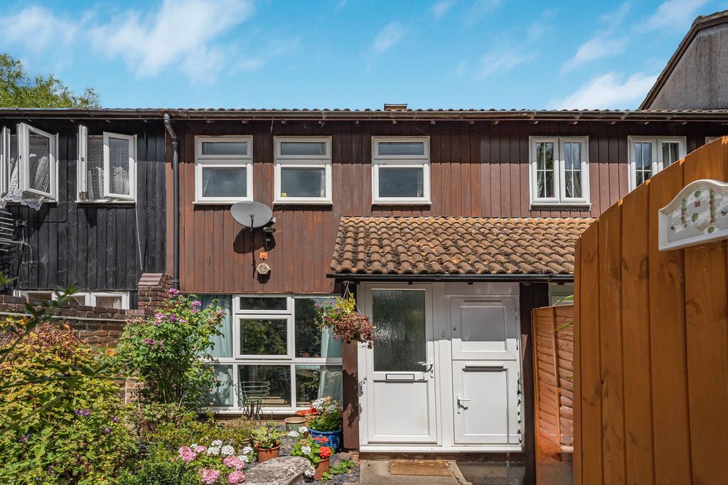 Property photo 1 of 18