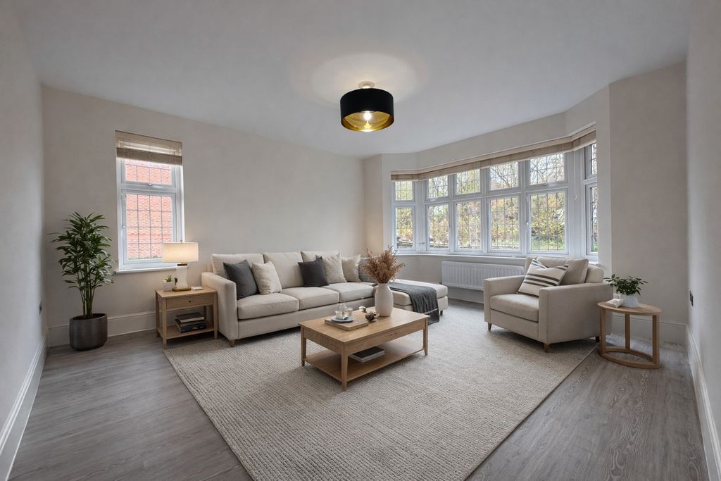 Property photo 2 of 27