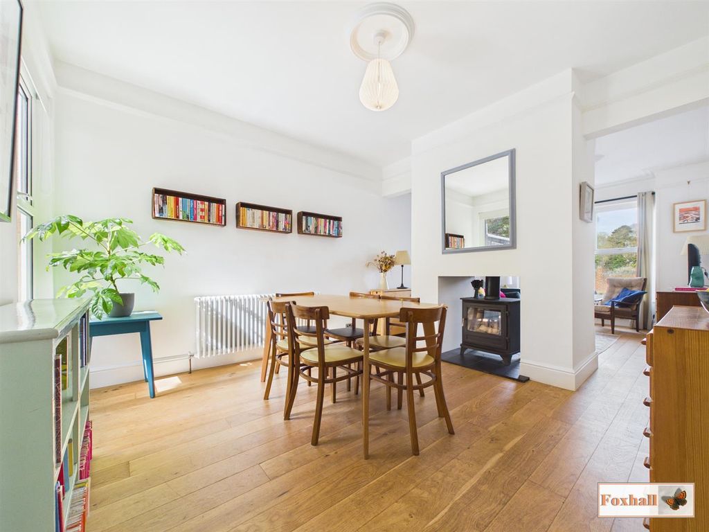 Property photo 2 of 20 Lounge / Diner