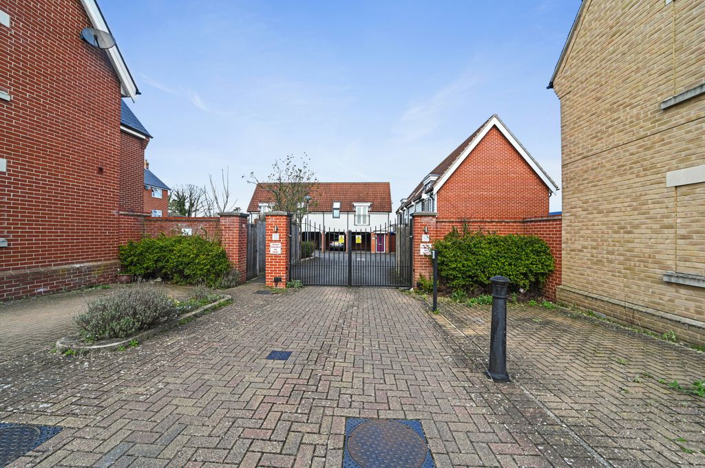 Property photo 3 of 34 Ht-Ja-19Sawmillroad-30