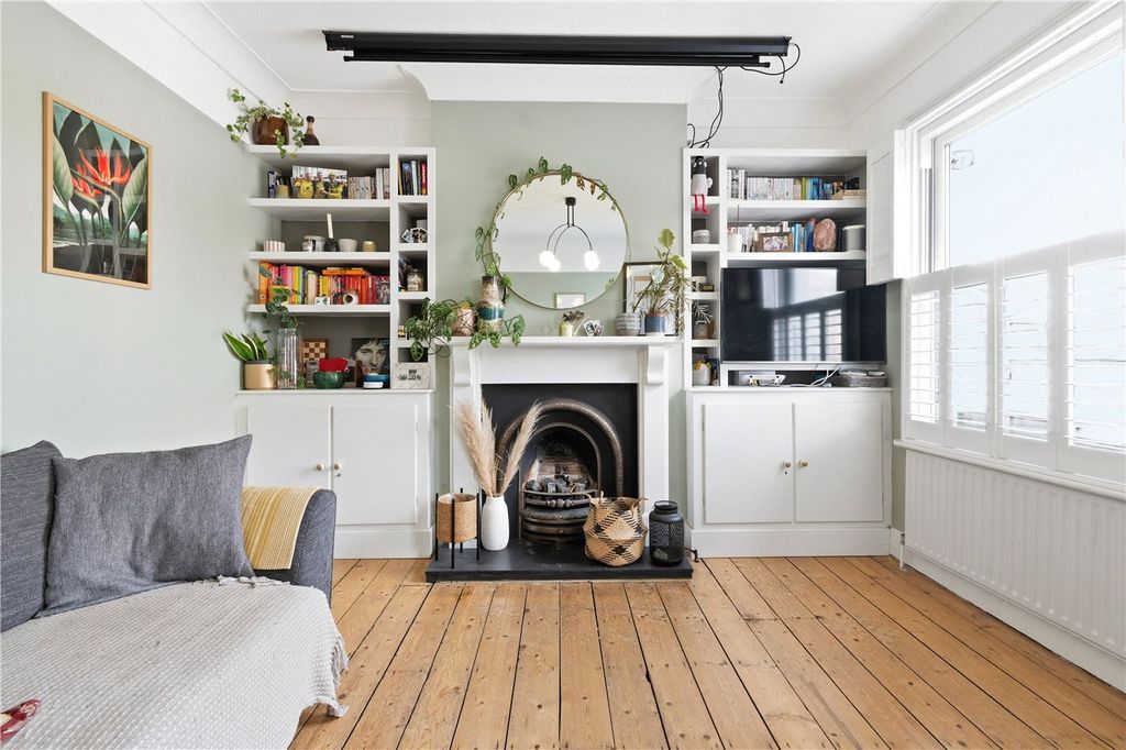 Property photo 2 of 12 Reception