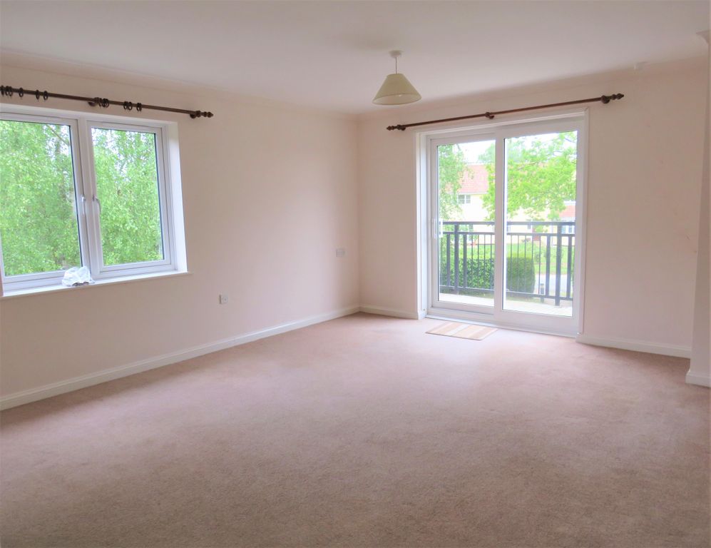Property photo 2 of 7 Living Room