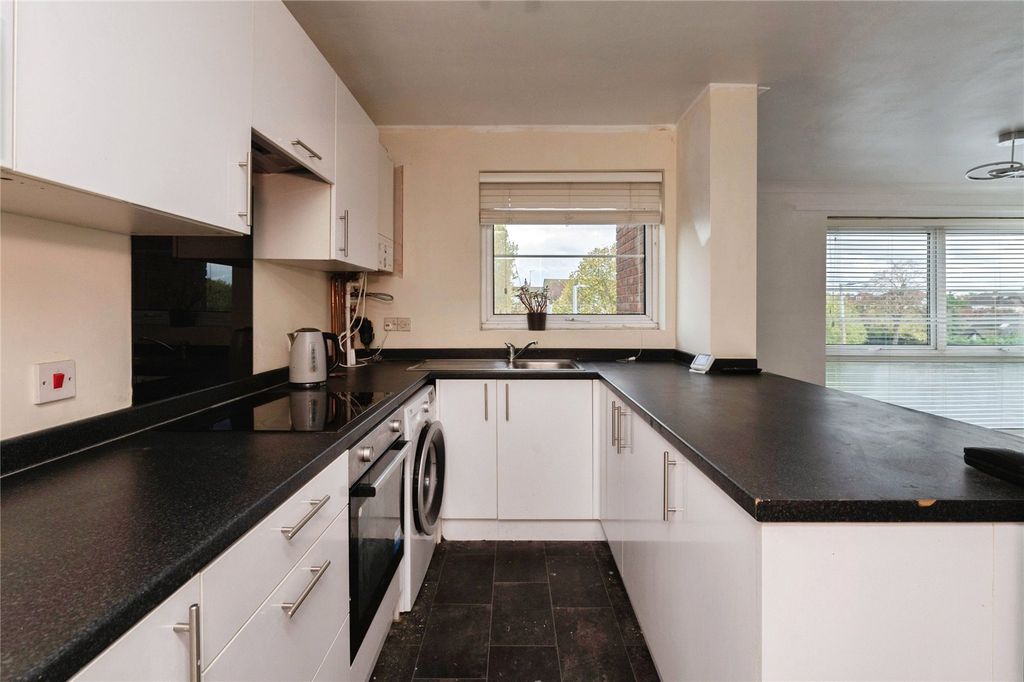 Property photo 3 of 14 Picture No. 32