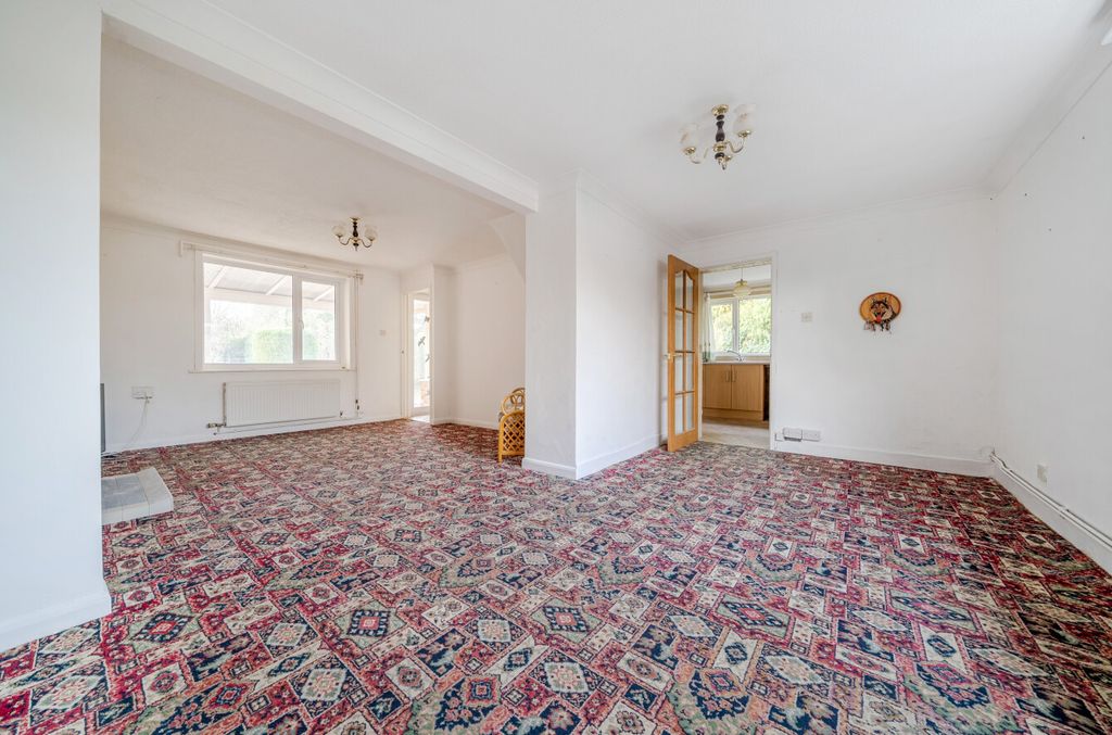 Property photo 3 of 17 1417867-8-69982E1...