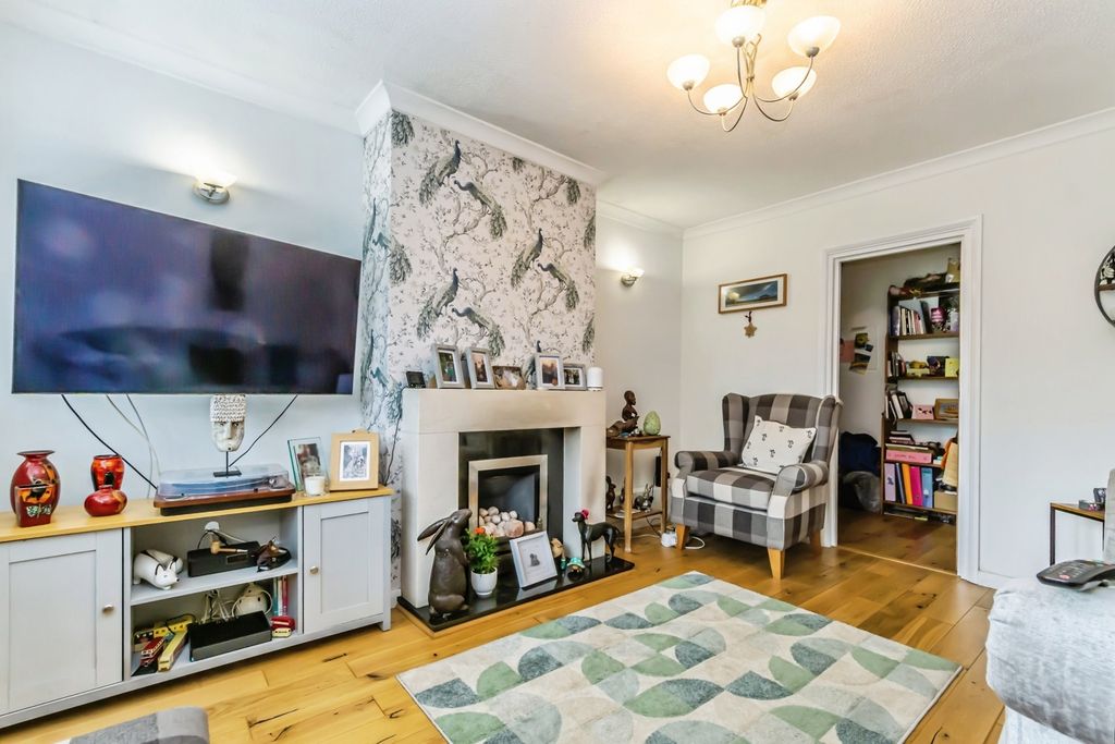 Property photo 2 of 18 Pbox-Img.Jpg
