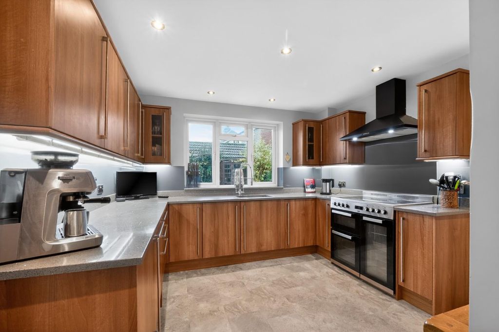 Property photo 3 of 25 Pnmb0823.Jpg