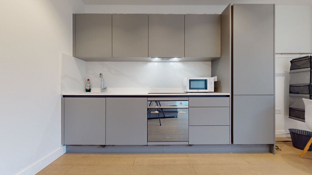 Property photo 2 of 10 Kitchen