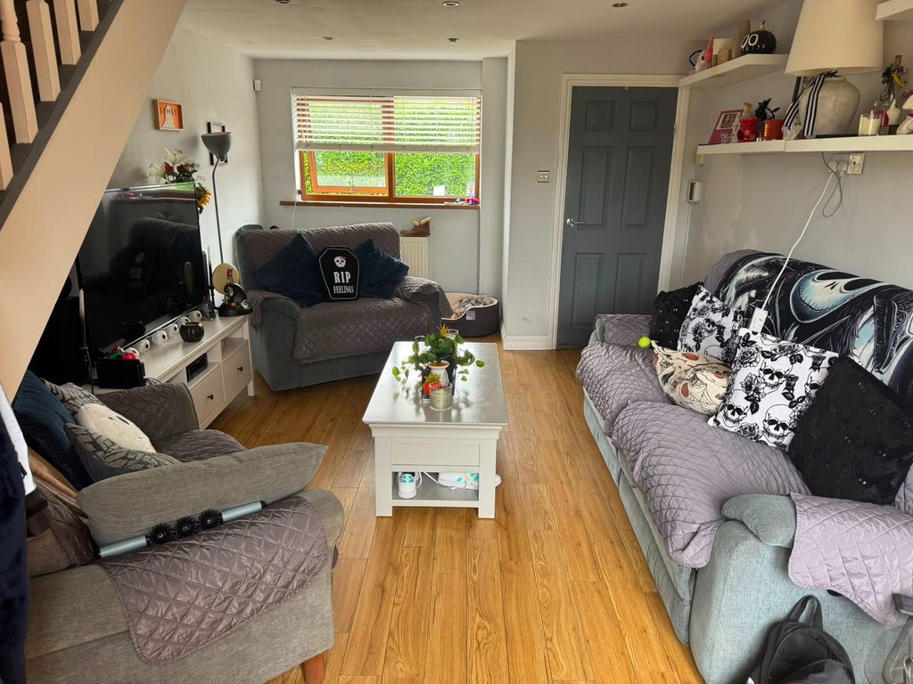 Property photo 2 of 12