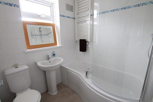 Property photo 3 of 14 Bathroom