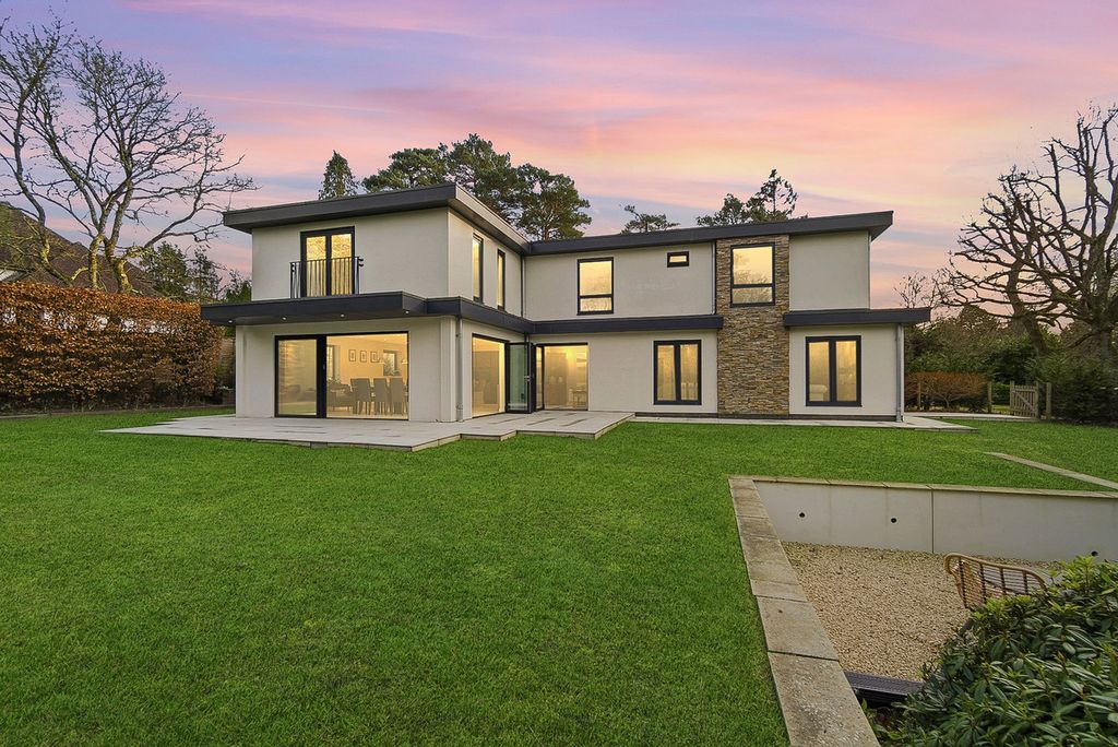 Property photo 1 of 23