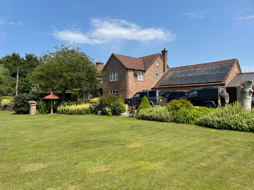 Property photo 2 of 12