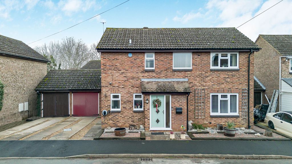 Property photo 1 of 31