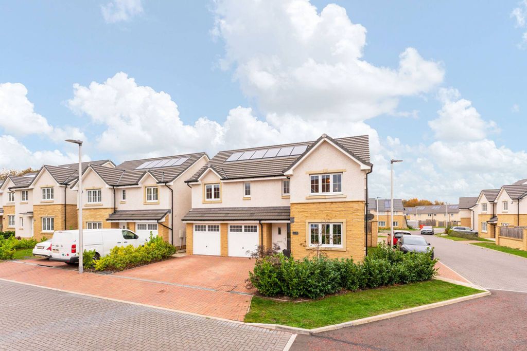 Property photo 1 of 30