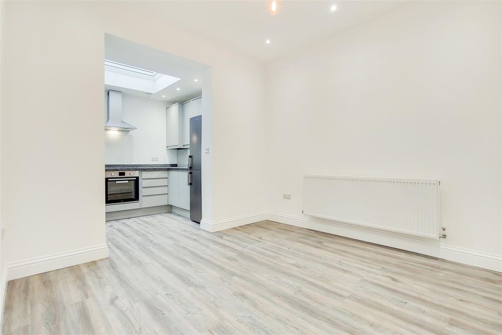 Property photo 3 of 13 4_Dining Room-1.Jpg
