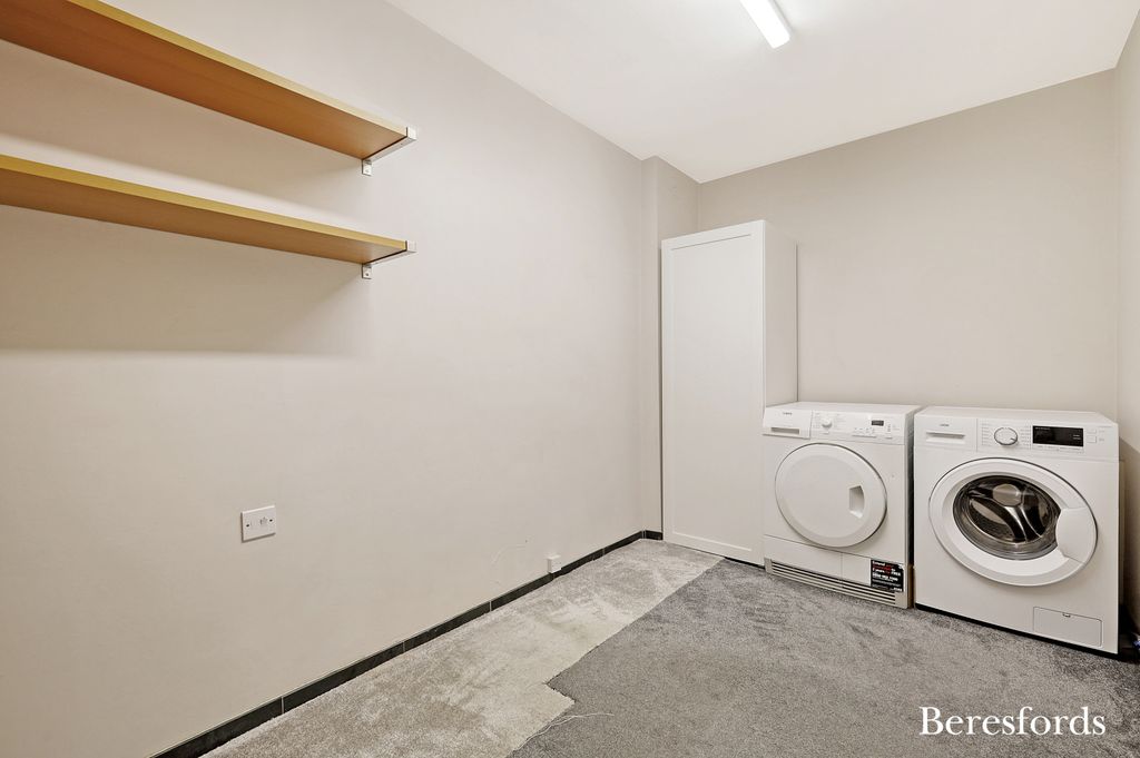 Property photo 2 of 26 Picture No. 08