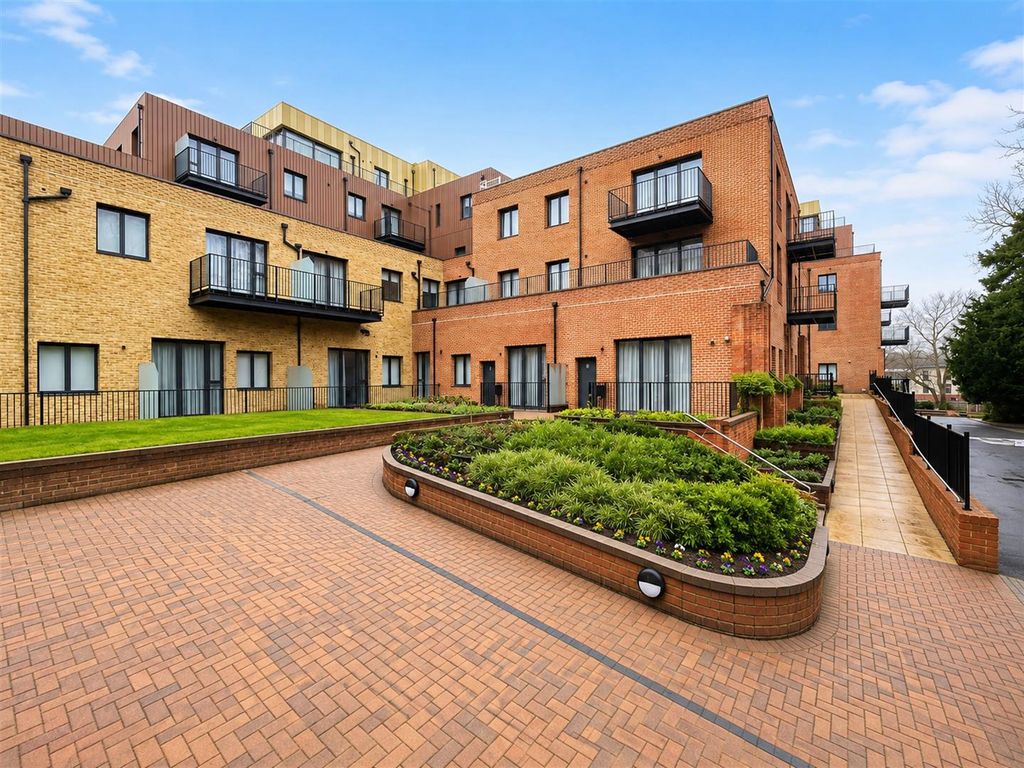 Property photo 1 of 18 F5938Cdf-376A-439c-807A-144d79d80d37.Png