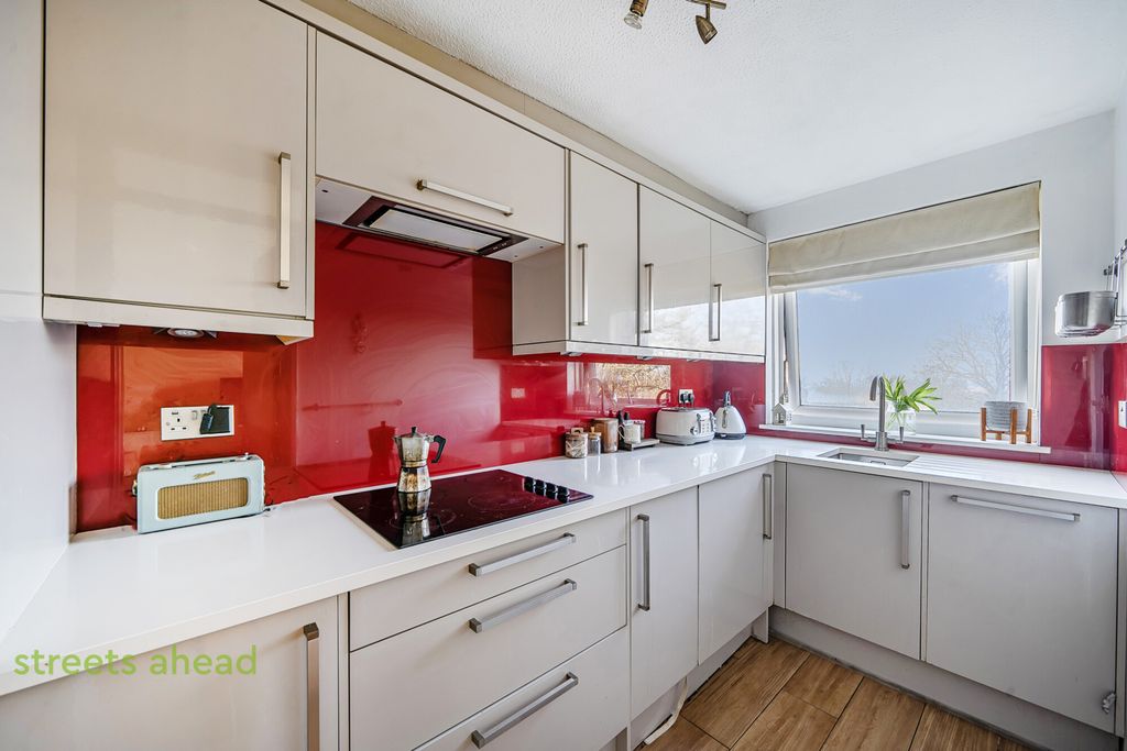 Property photo 2 of 13 Cefe7Edc-5681-426...