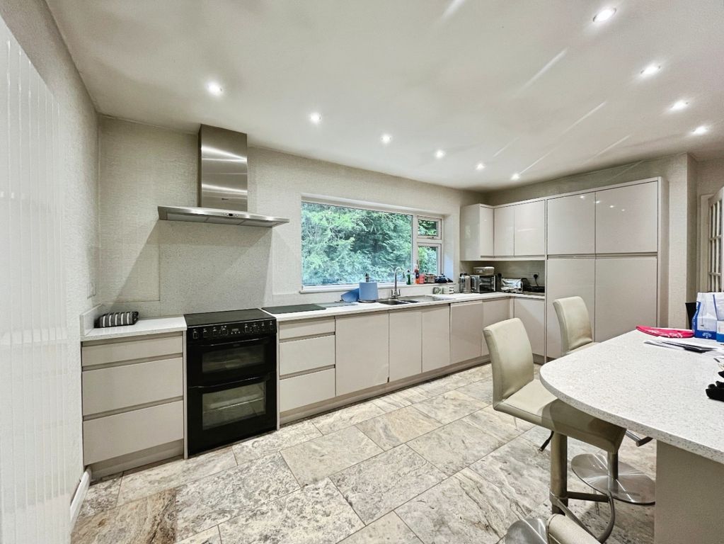 Property photo 3 of 25 4279587