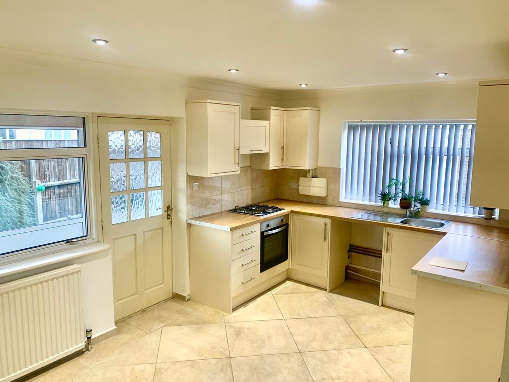Property photo 1 of 13 Kitchen