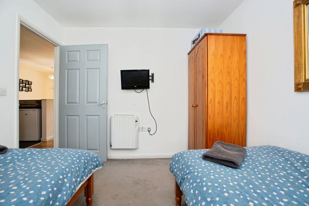 Property photo 3 of 20 Pbox-Img.Jpg